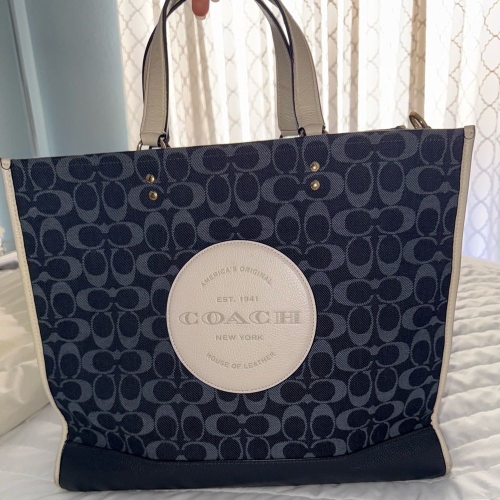 Coach Dempsey Tote Bag 40 In Signature Denim With Coach Patch